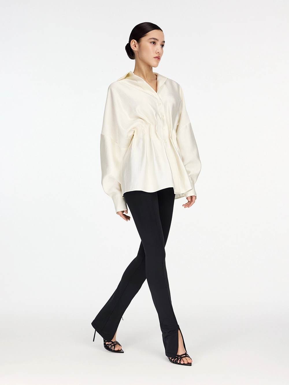 картинка блузка из тафты с защипами от магазина truered.ru (ex-SOLO·U)