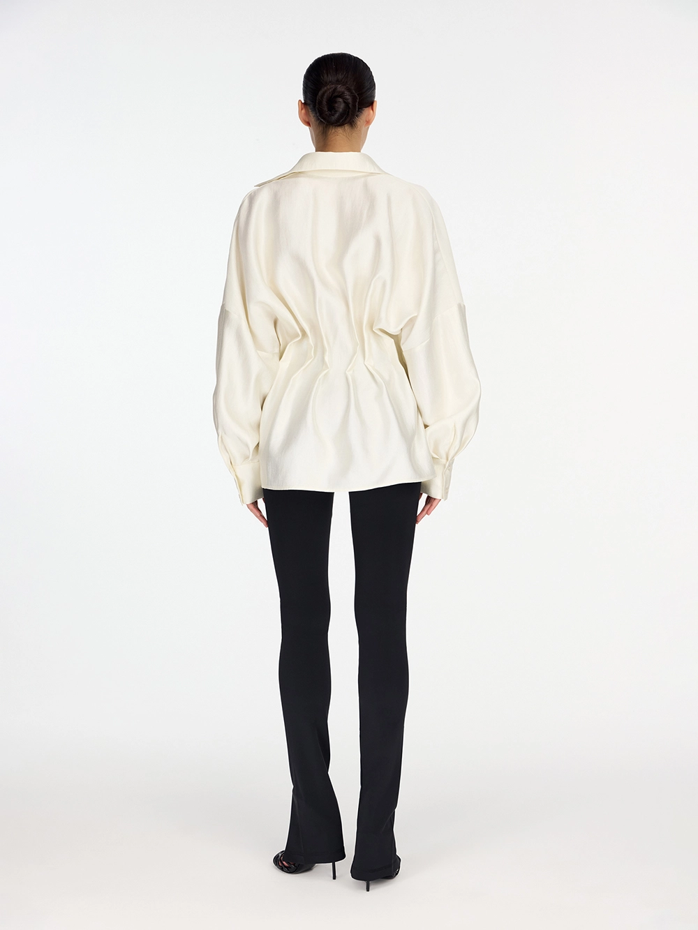 картинка блузка из тафты с защипами от магазина truered.ru (ex-SOLO·U)