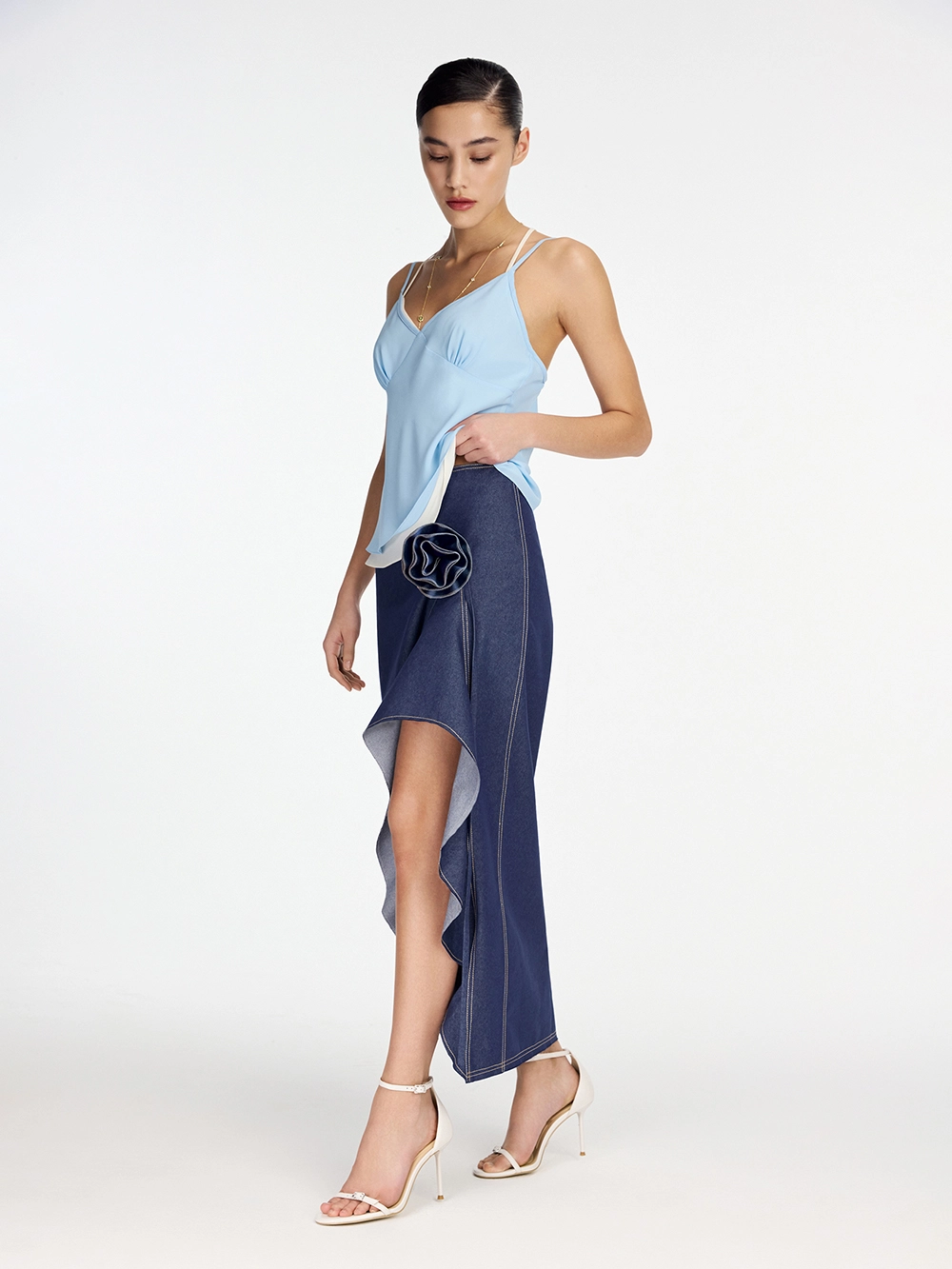 картинка юбка из денима со съёмным цветком от магазина truered.ru (ex-SOLO·U)