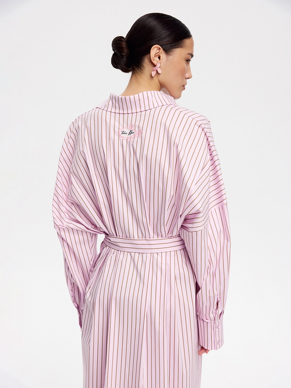 картинка платье с вышивкой от магазина truered.ru (ex-SOLO·U)