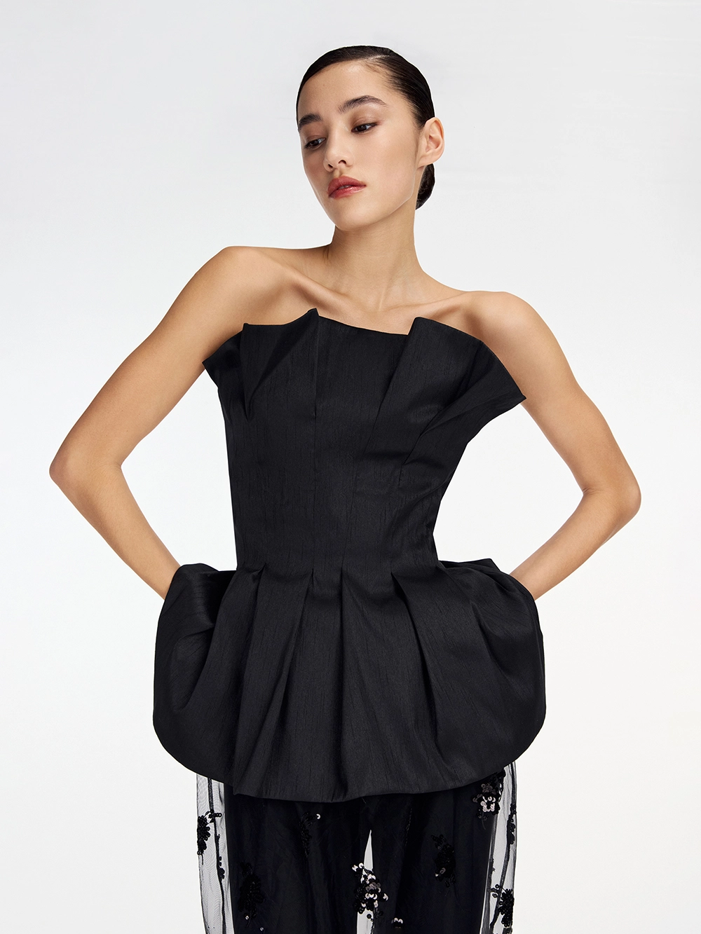 картинка топ корсетный с баской из тафты от магазина truered.ru (ex-SOLO·U)