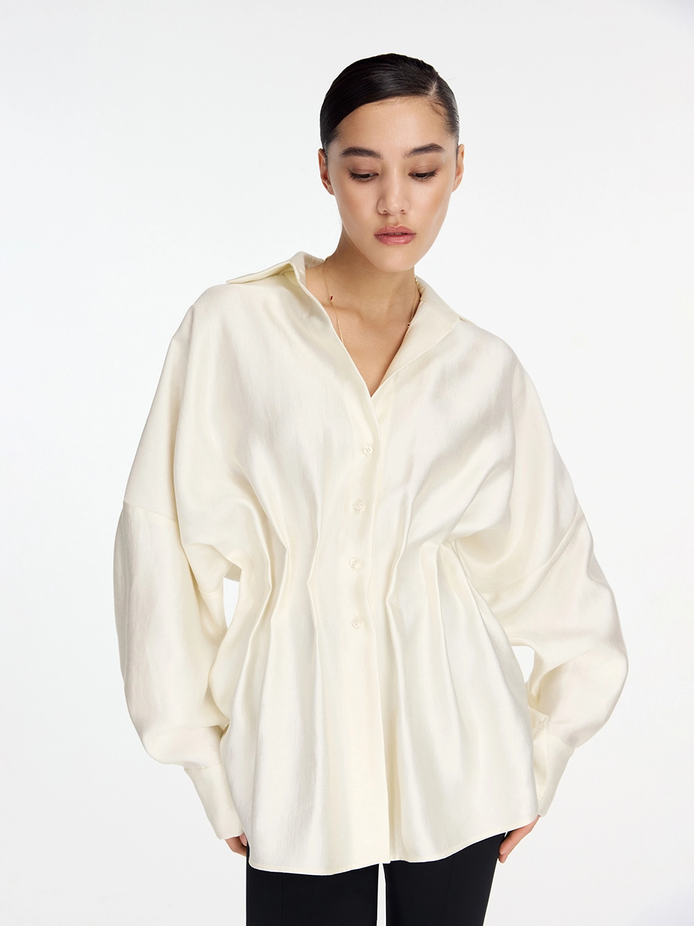 картинка блузка из тафты с защипами от магазина truered.ru (ex-SOLO·U)