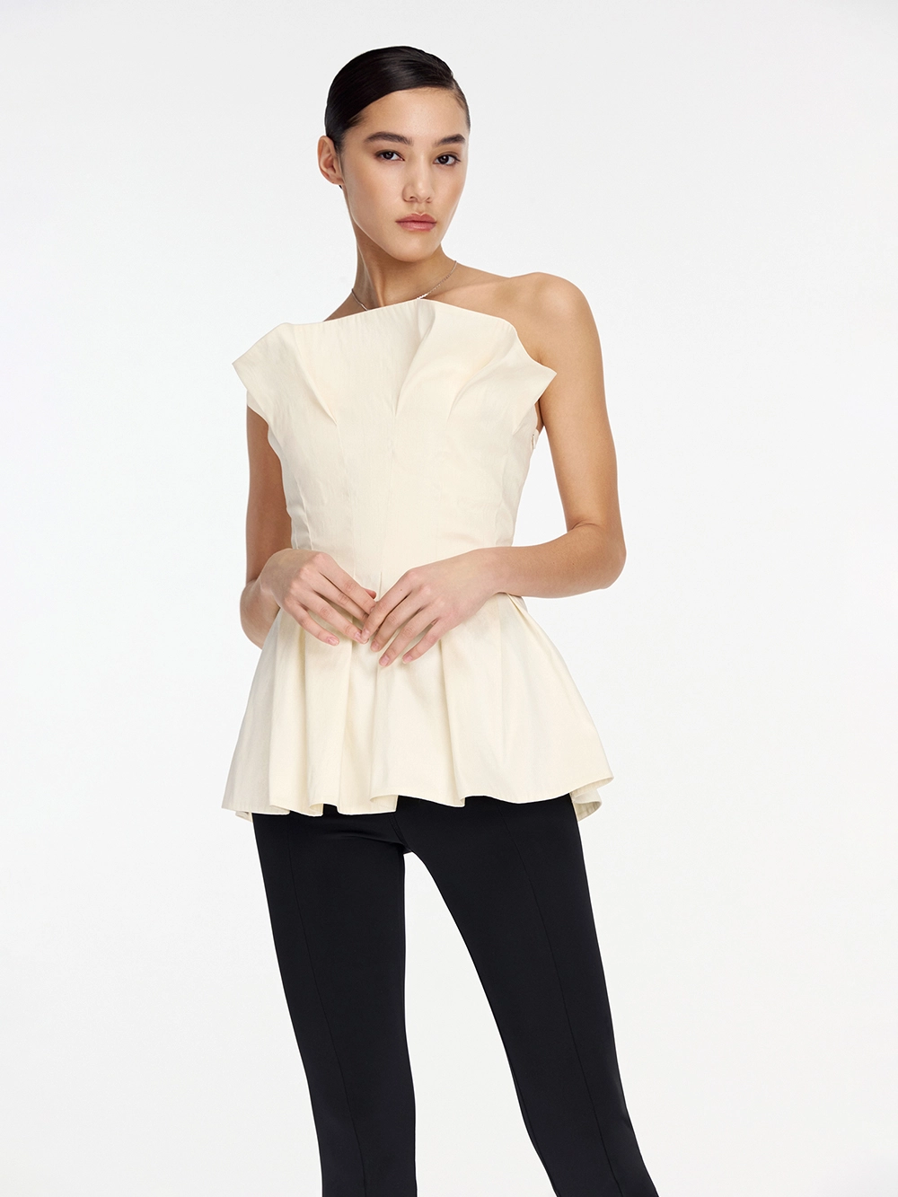 картинка топ корсетный с баской из тафты от магазина truered.ru (ex-SOLO·U)