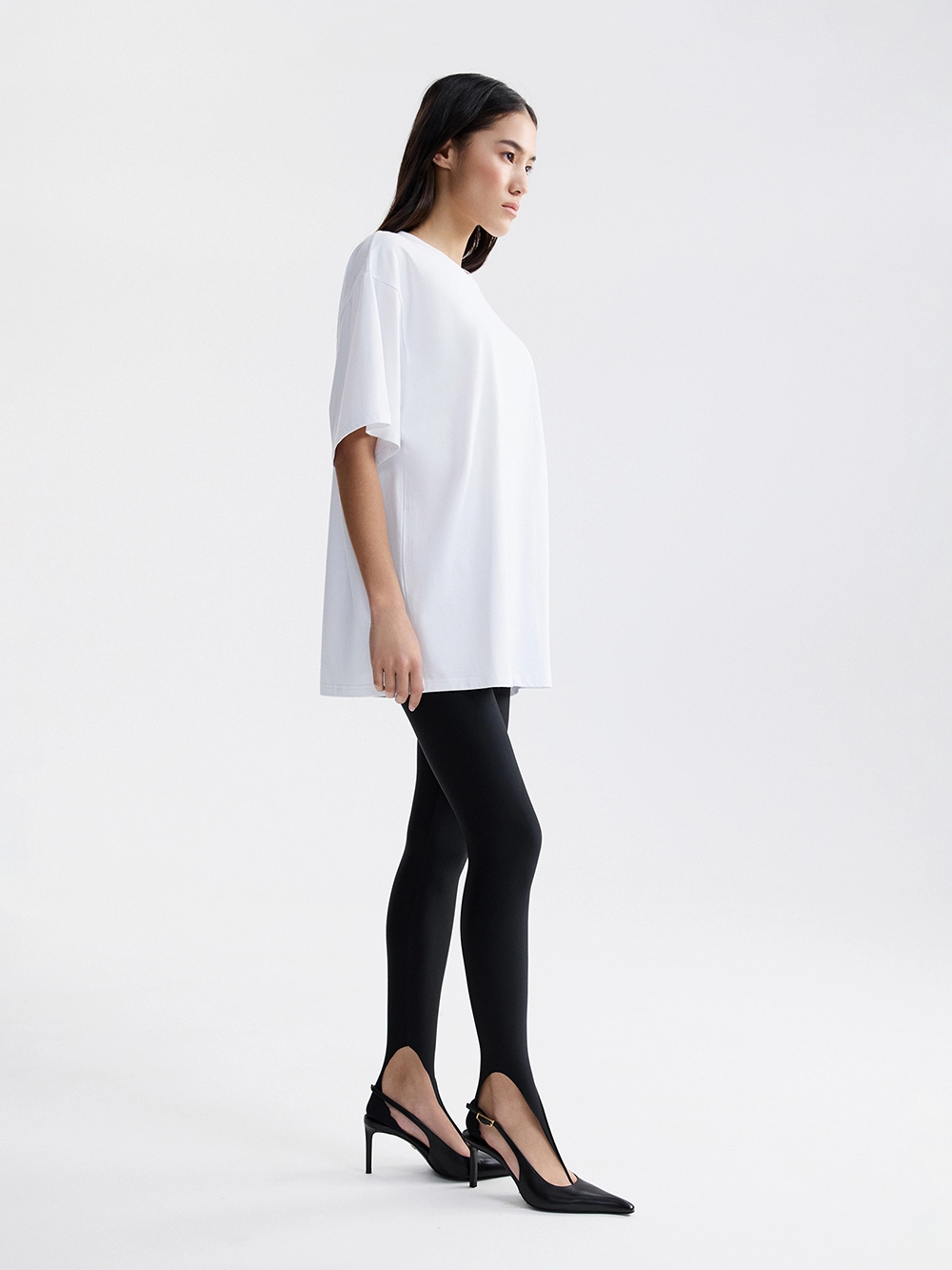 картинка футболка с вышивкой от магазина truered.ru (ex-SOLO·U)