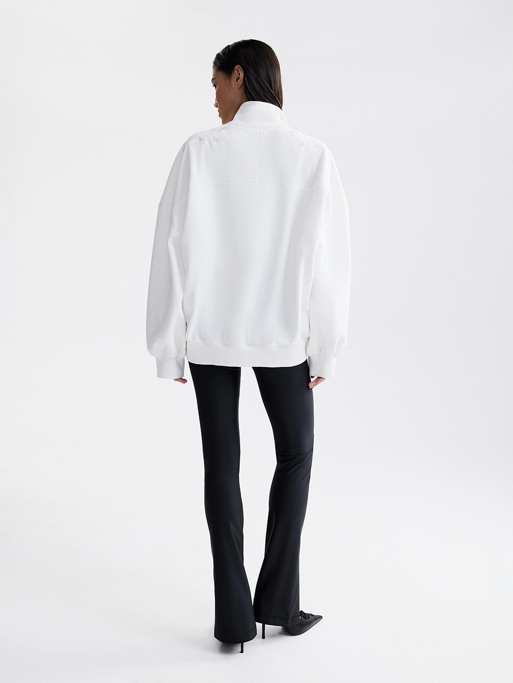 картинка легинсы с разрезом от магазина truered.ru (ex-SOLO·U)