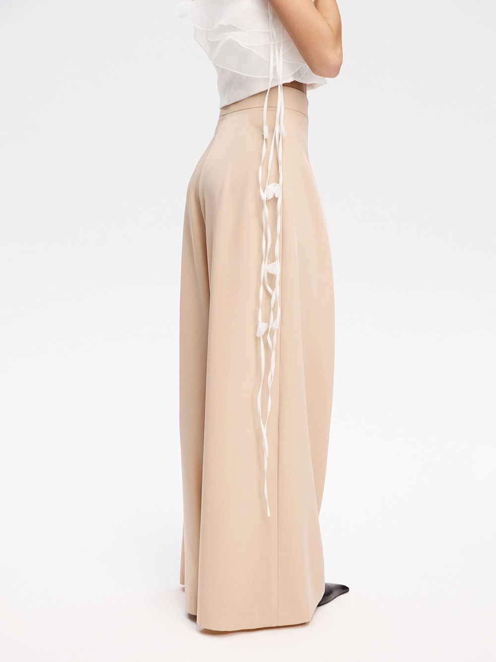 картинка брюки-палаццо со встречной складкой от магазина truered.ru (ex-SOLO·U)