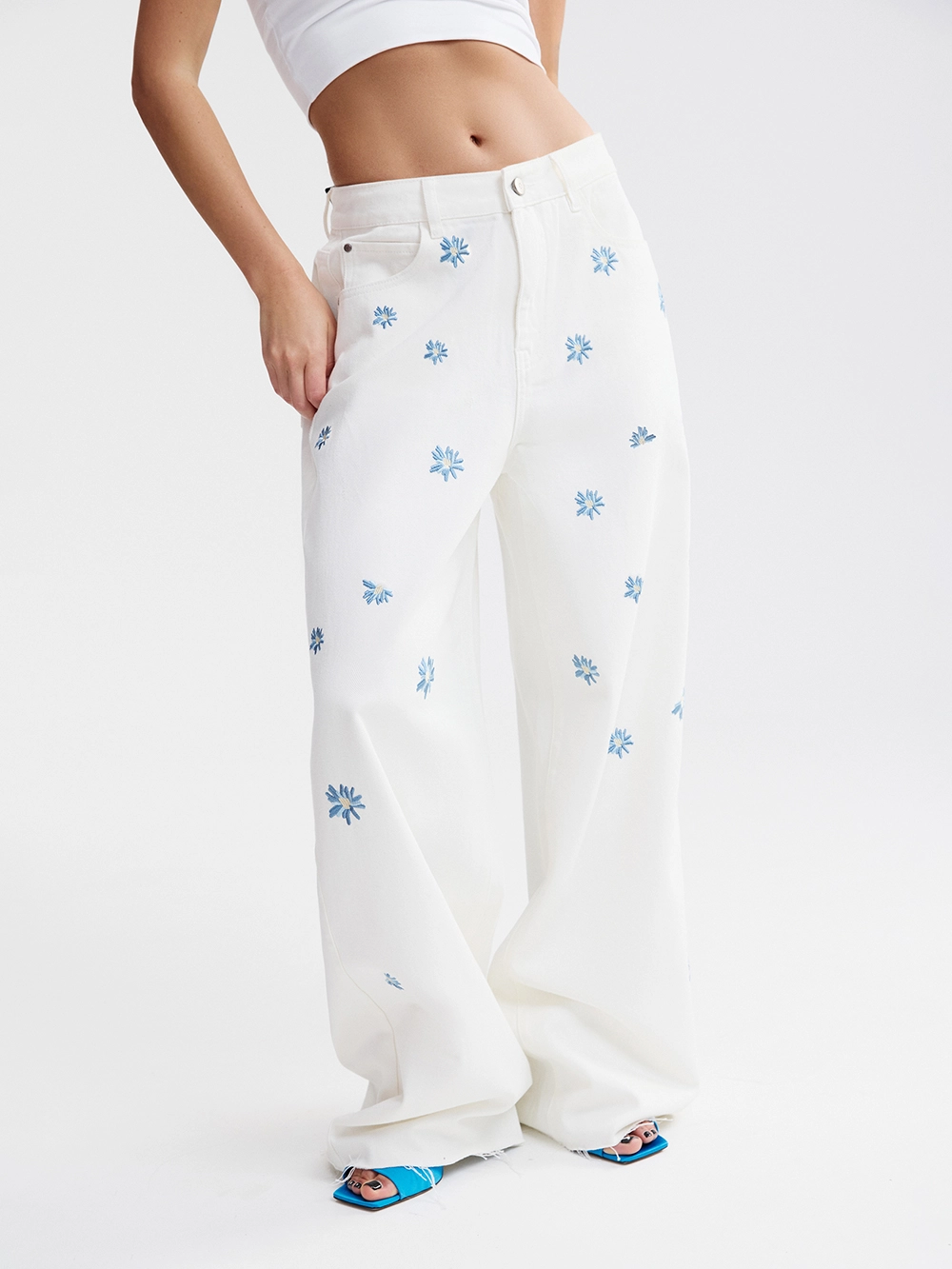 картинка джинсы от магазина truered.ru (ex-SOLO·U)