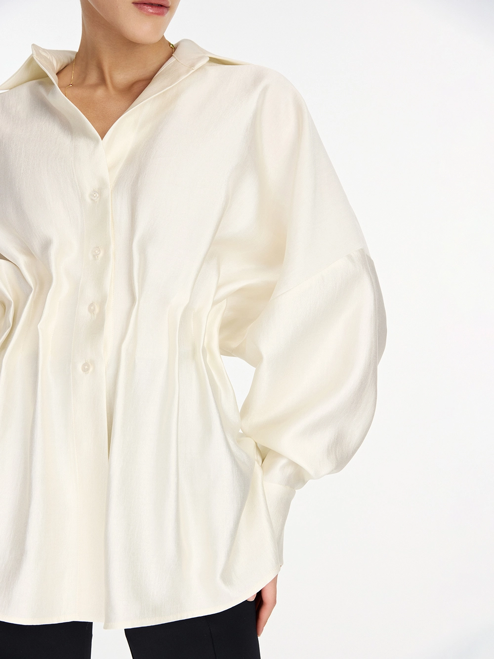 картинка блузка из тафты с защипами от магазина truered.ru (ex-SOLO·U)