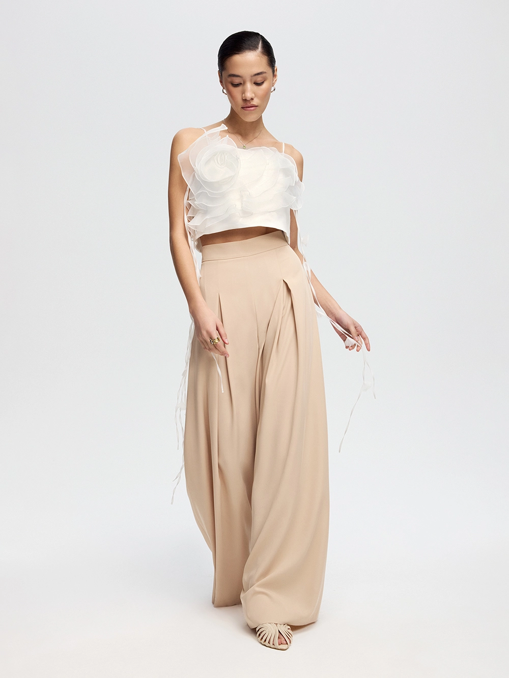 картинка брюки-палаццо со встречной складкой от магазина truered.ru (ex-SOLO·U)