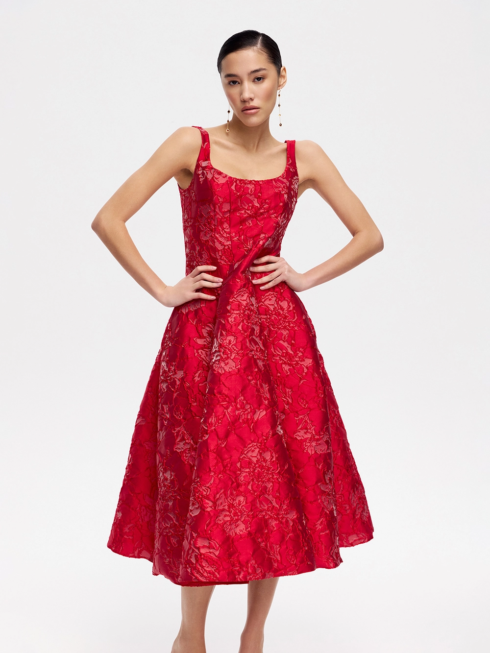 картинка платье из фактурной тафты от магазина truered.ru (ex-SOLO·U)