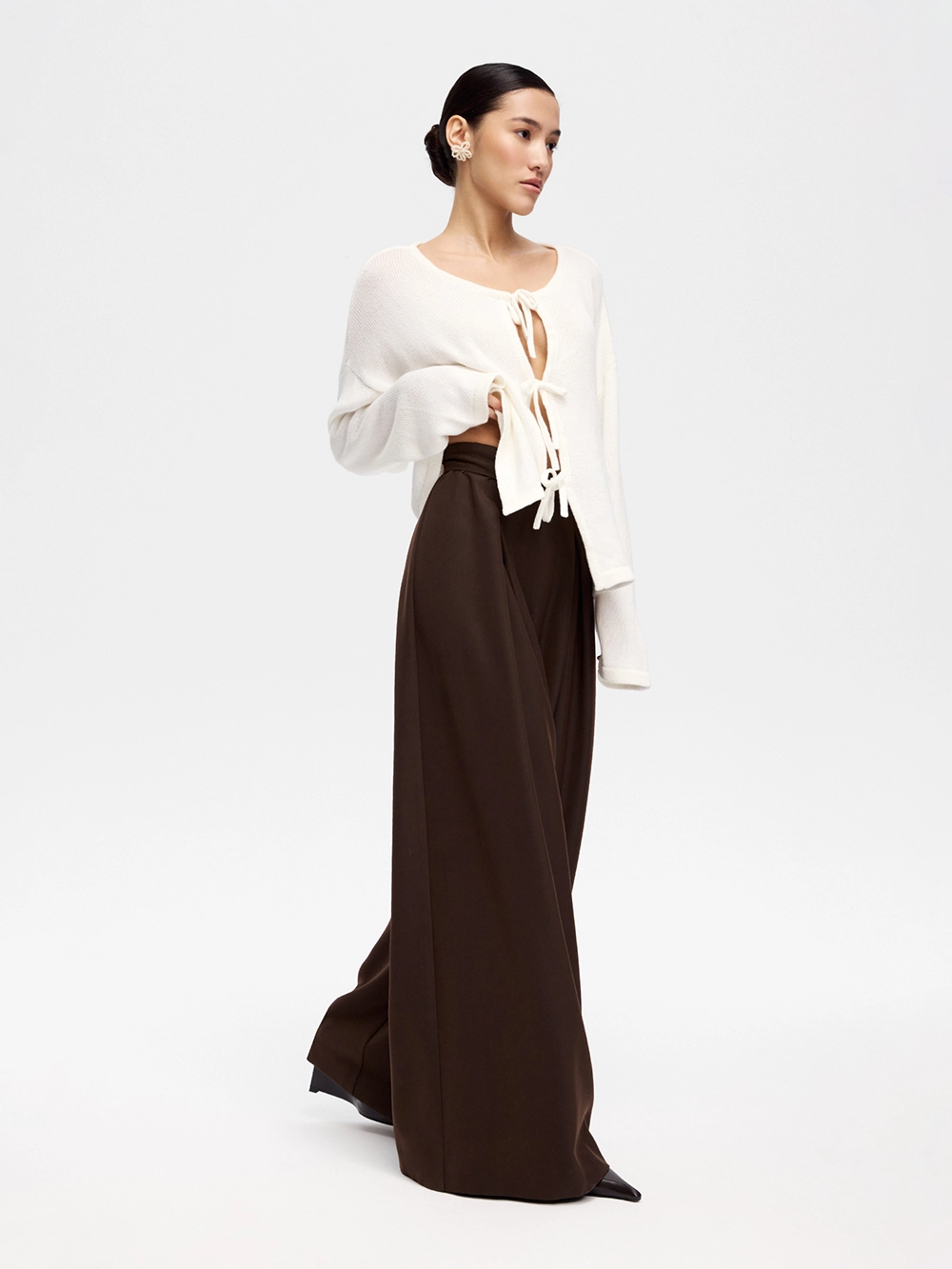 картинка брюки-палаццо со встречной складкой от магазина truered.ru (ex-SOLO·U)