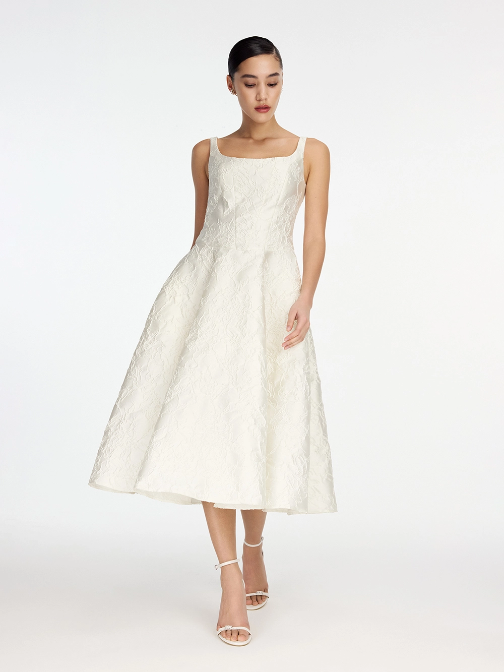 картинка платье из фактурной тафты от магазина truered.ru (ex-SOLO·U)