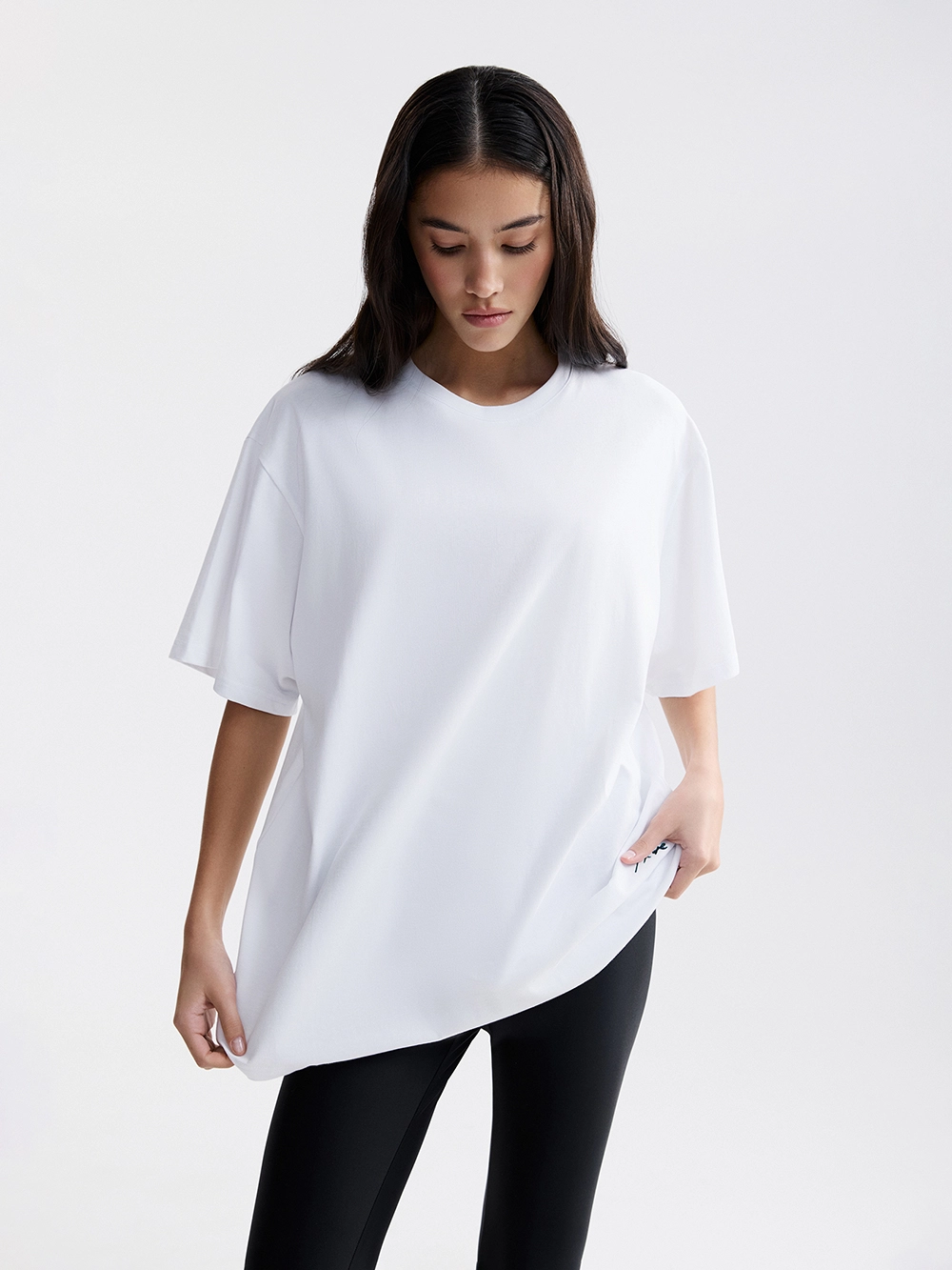 картинка футболка с вышивкой от магазина truered.ru (ex-SOLO·U)