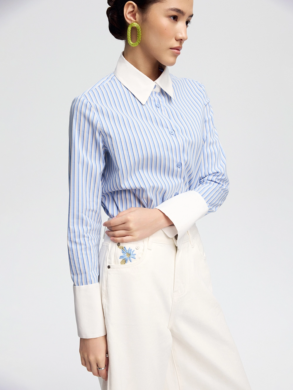 картинка рубашка базовая с контрастными манжетами от магазина truered.ru (ex-SOLO·U)