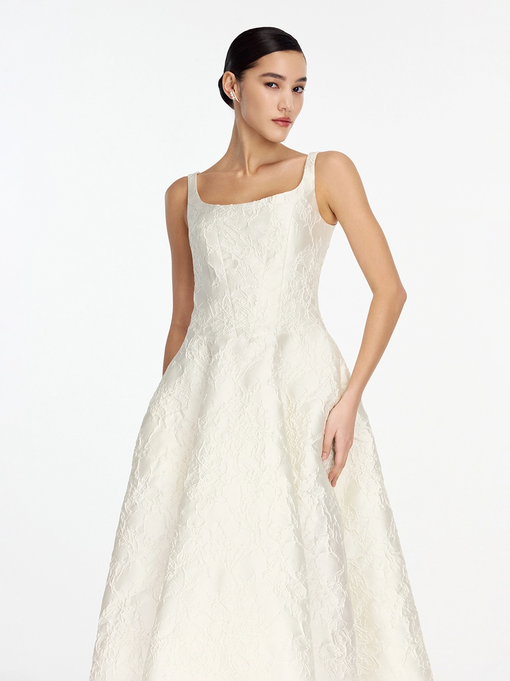 картинка платье из фактурной тафты от магазина truered.ru (ex-SOLO·U)