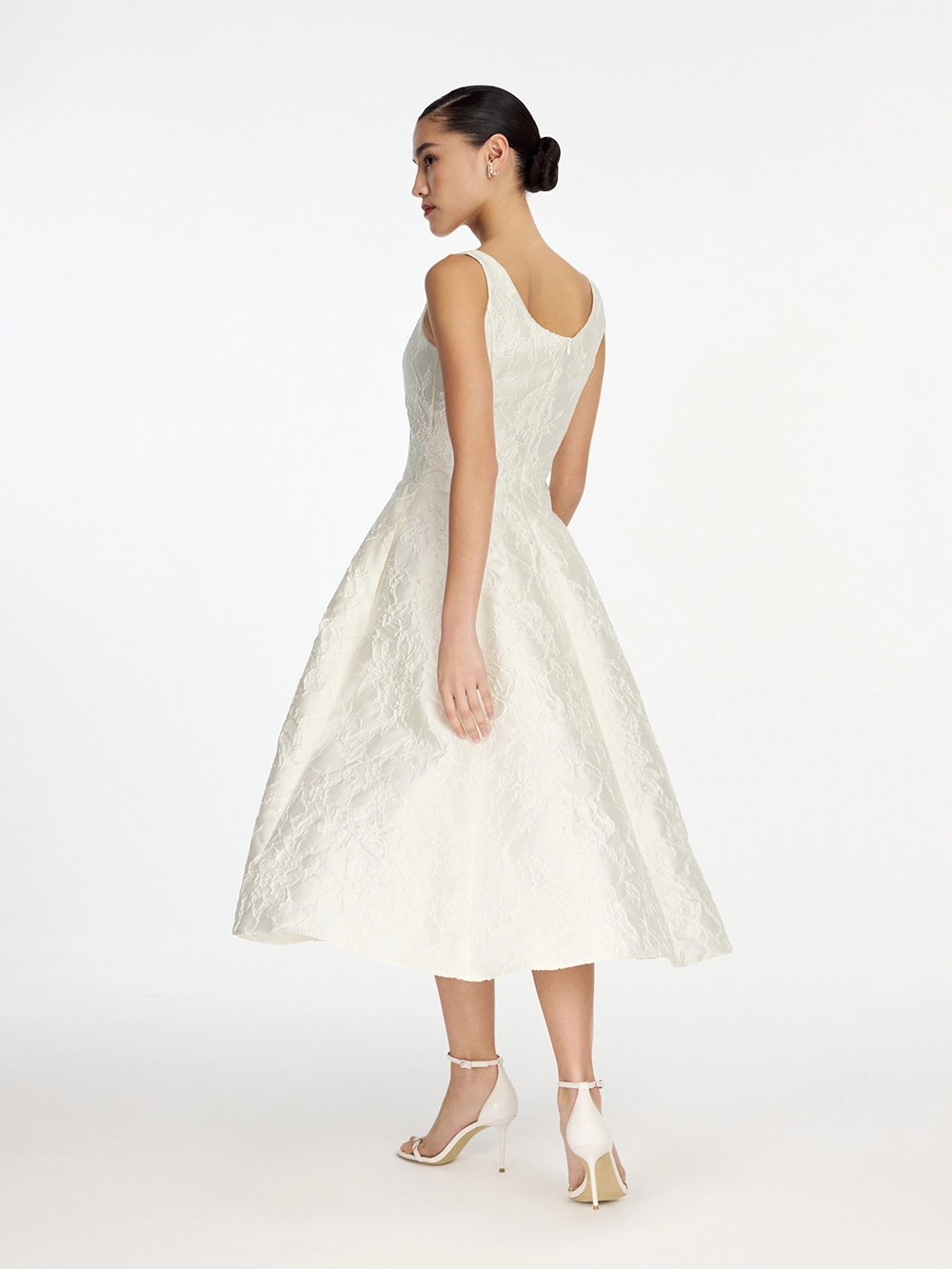 картинка платье из фактурной тафты от магазина truered.ru (ex-SOLO·U)