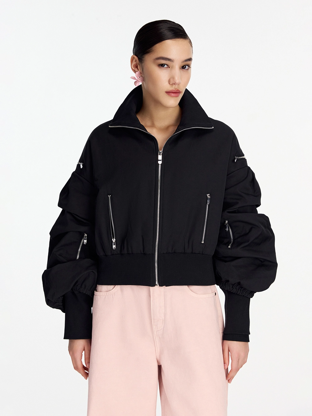 картинка бомбер с вышивкой от магазина truered.ru (ex-SOLO·U)