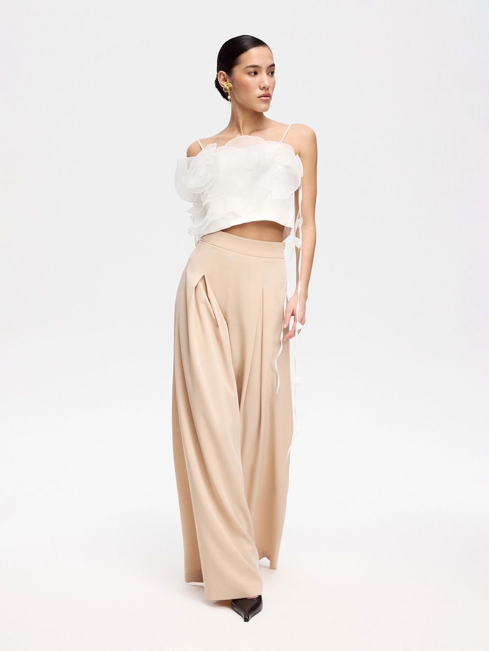 картинка брюки-палаццо со встречной складкой от магазина truered.ru (ex-SOLO·U)