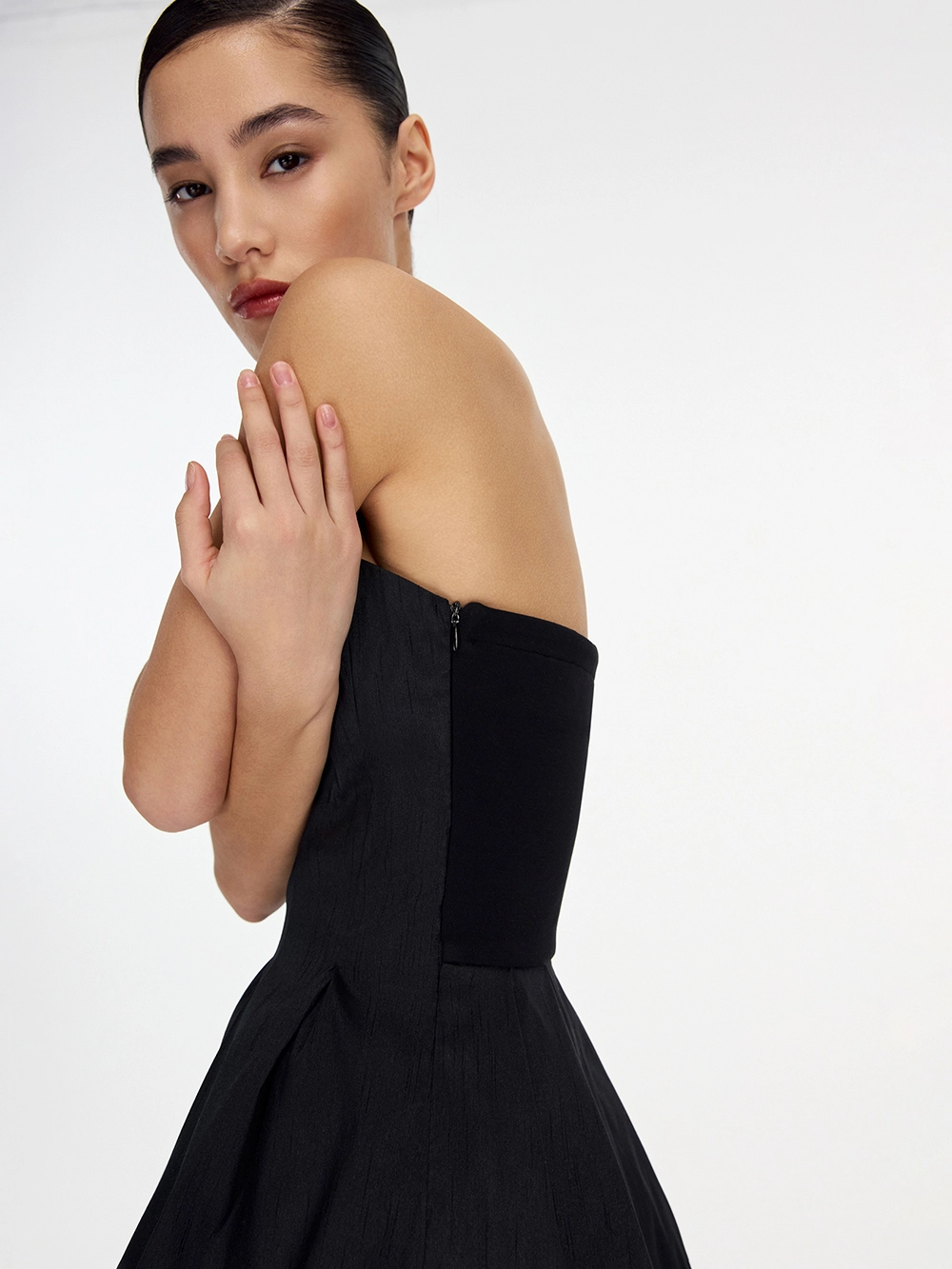 картинка топ корсетный с баской из тафты от магазина truered.ru (ex-SOLO·U)